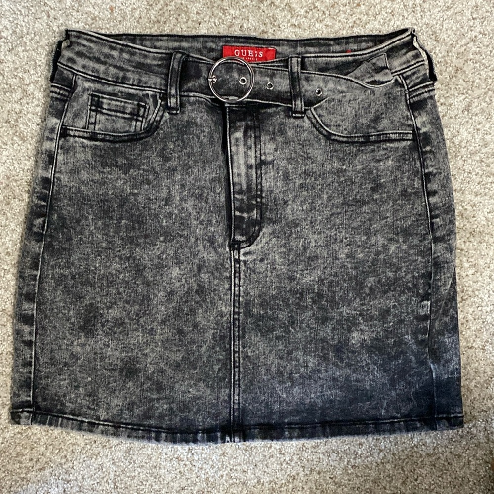 Black guess mini skirt